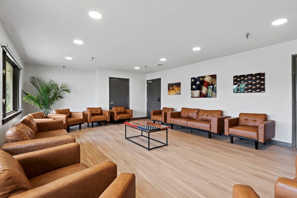 Comfortable lounge area in one of Pennsylvania's rehabs for men